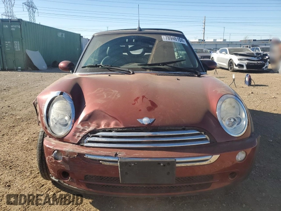 2007 MINI Convertible with VIN WMWRF33557TG17353, listed as a Copart auction lot 78946104 with 98,362 mi miles and Salvage Title. Bid and sale history available at DreamBid. Image 5.