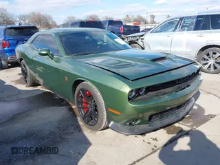 2023 Dodge Challenger R/T Scat Pack z VIN 2C3CDZFJ3PH518331, wystawiony jako IAAI lot #41355090 z przebiegiem 5 319 mil mil oraz . Historia ofert i sprzedaży dostępna na DreamBid. Obrazek 1.