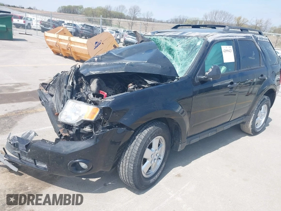 2012 Ford Escape XLT z VIN 1FMCU9DG0CKA83804, wystawiony jako IAAI lot #42099423 z przebiegiem Nie podano mil oraz . Historia ofert i sprzedaży dostępna na DreamBid. Obrazek 17.