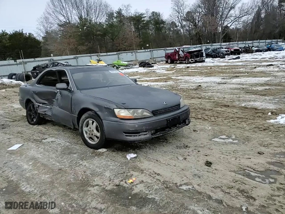 1995 Lexus ES 300 with VIN JT8GK13T3S0116704, listed as a Copart auction lot 88912165 with 173,958 mi miles and Non Repairable. Bid and sale history available at carsss.com. Image 10.