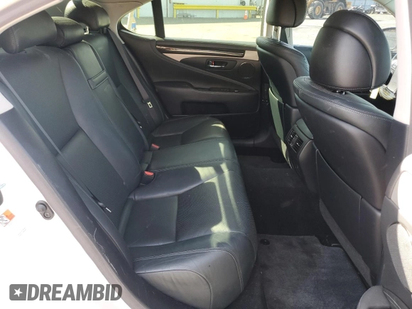 2017 Lexus LS 460 with VIN JTHBL5EF1H5144471, listed as a Copart auction lot 55804125 with 63,556 mi miles and Salvage title. Bid and sale history available at DreamBid. Image 10.