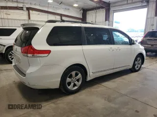 2012 Toyota Sienna LE AAS with VIN 5TDKK3DC3CS253694, listed as a Copart auction lot 62233245 with 252,678 mi miles and Clean title. Bid and sale history available at DreamBid. Image 3.