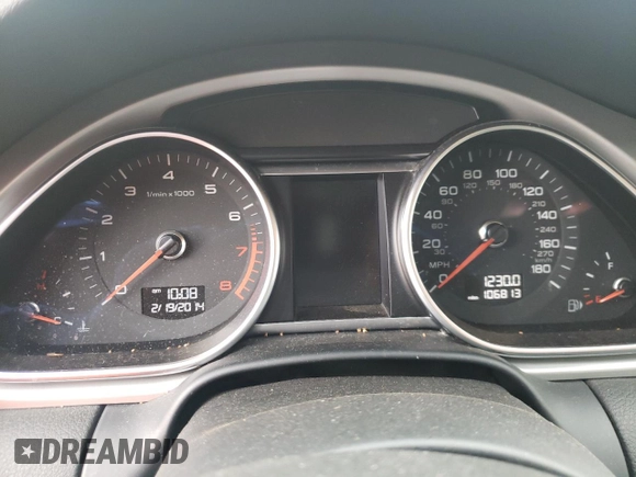2015 Audi Q7 3.0T Premium Plus with VIN WA1LGAFE8FD002589, listed as a Copart auction lot 68505282 with 106,813 mi miles. Bid and sale history available at carsss.com. Image 9.