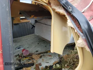 1984 Chevrolet Chevy Van z VIN 1GBEG25HXE7108320, wystawiony jako Copart lot #74980724 z przebiegiem Nie podano mil oraz Nie do naprawy • Non repairable. Historia ofert i sprzedaży dostępna na DreamBid. Obrazek 10.