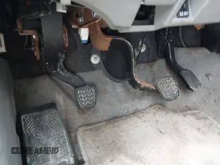 2006 Toyota Tacoma z VIN 5TEPX42N56Z256038, wystawiony jako IAAI lot #42290164 z przebiegiem 263 291 mil mil oraz . Historia ofert i sprzedaży dostępna na DreamBid. Obrazek 18.