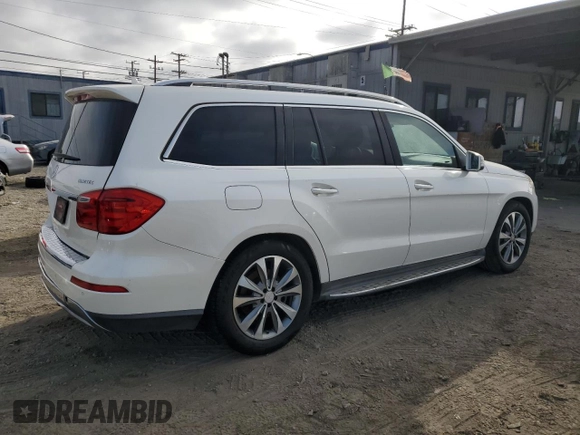 2015 Mercedes-Benz GL-Class GL 350 BlueTEC with VIN 4JGDF2EE3FA599491, listed as a Copart auction lot 86293324 with 249,422 mi miles and Clean Title. Bid and sale history available at carsss.com. Image 3.