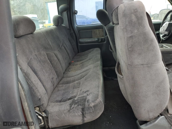 2001 Chevrolet Silverado 1500 LS with VIN 2GCEC19V011136345, listed as a Copart auction lot 43797725 with 540,422 mi miles and Salvage Title. Bid and sale history available at carsss.com. Image 10.
