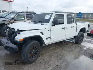 2022 Jeep Gladiator Texas Trail z VIN 1C6HJTAG8NL152487, wystawiony jako IAAI lot #41053737 z przebiegiem 49 411 mil mil oraz . Historia ofert i sprzedaży dostępna na DreamBid. Obrazek 18.