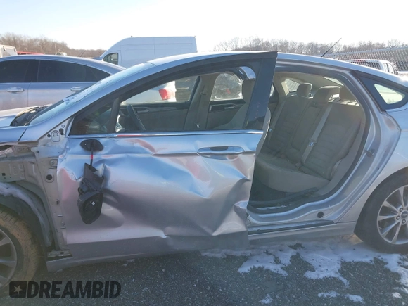 2017 Ford Fusion SE with VIN 3FA6P0HD1HR126477, listed as a IAAI auction lot 41297825 with 98,024 mi miles. Bid and sale history available at carsss.com. Image 6.