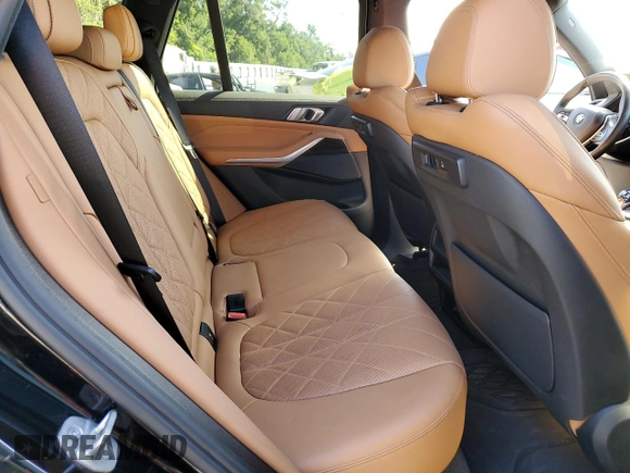2023 BMW X5 xDrive40i with VIN 5UXCR6C04P9P15644, listed as a Copart auction lot 60710885 with 49,077 mi miles and Salvage title. Bid and sale history available at DreamBid. Image 11.