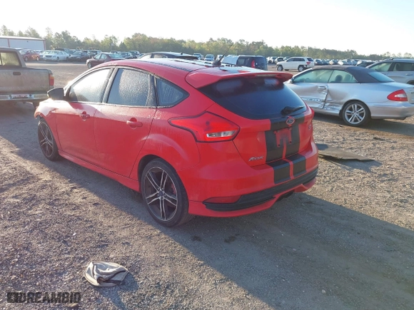 2015 Ford Focus ST with VIN 1FADP3L98FL207998, listed as a IAAI auction lot 41880849 with 203,571 mi miles. Bid and sale history available at carsss.com. Image 3.