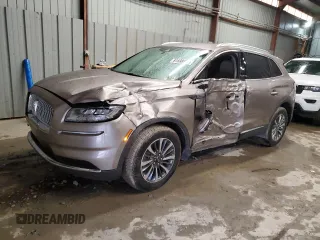 2021 Lincoln Nautilus Standard z VIN 2LMPJ8J96MBL00928, wystawiony jako Copart lot #81598624 z przebiegiem 39 978 mil mil oraz Szkoda całkowita • Salvage title. Historia ofert i sprzedaży dostępna na DreamBid. Obrazek 1.