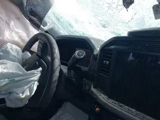 2024 Ford F-150 XL z VIN 1FTMF1KP0RKD49211, wystawiony jako IAAI lot #42163697 z przebiegiem Nie podano mil oraz . Historia ofert i sprzedaży dostępna na DreamBid. Obrazek 14.