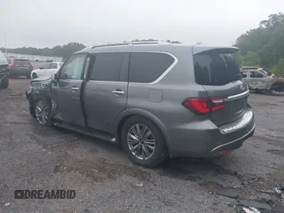 2020 Infiniti QX80 Luxe z VIN JN8AZ2NF5L9705321, wystawiony jako IAAI lot #42536366 z przebiegiem 72 684 mil mil oraz . Historia ofert i sprzedaży dostępna na DreamBid. Obrazek 3.