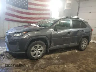 2021 Toyota RAV4 LE with VIN 2T3F1RFV4MW153139, listed as a Copart auction lot 45971955 with 33,991 mi miles and Salvage Title. Bid and sale history available at carsss.com. Image 1.
