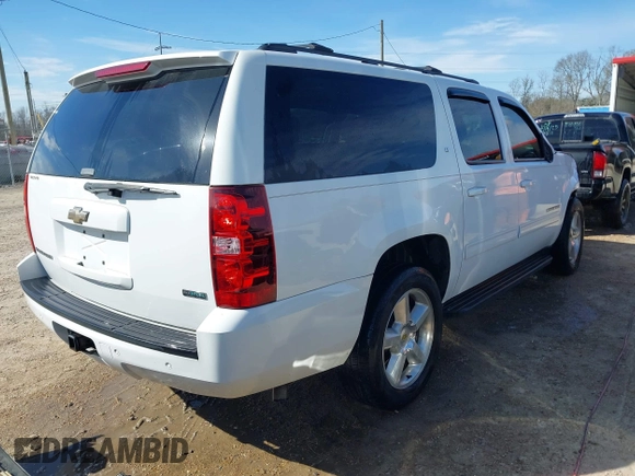 2011 Chevrolet Suburban LT with VIN 1GNSCJE00BR218380, listed as a IAAI auction lot 41628402 with 133,394 mi miles. Bid and sale history available at carsss.com. Image 4.