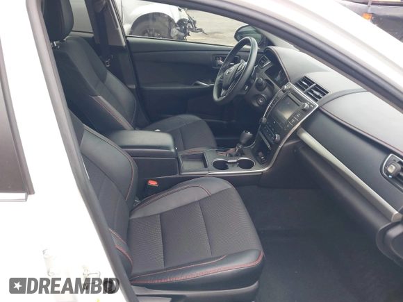 2017 Toyota Camry XLE z VIN 4T1BF1FKXHU797542, wystawiony jako IAAI lot #42374500 z przebiegiem 49 983 mil mil oraz . Historia ofert i sprzedaży dostępna na DreamBid. Obrazek 5.