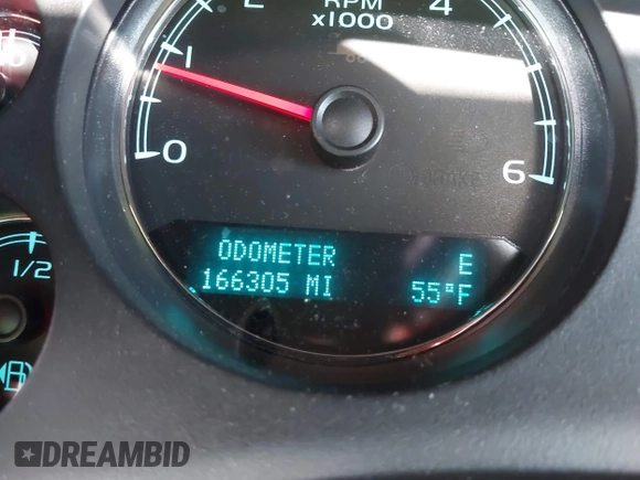 2010 Chevrolet Suburban LT with VIN 1GNUCJE05AR210539, listed as a IAAI auction lot 41805107 with 166,305 mi miles and . Bid and sale history available at DreamBid. Image 15.