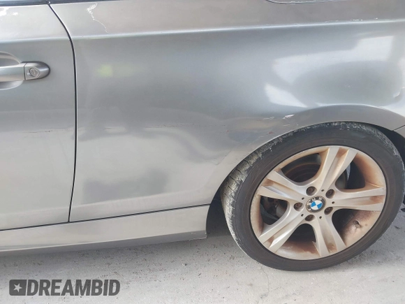 2009 BMW 1 Series 128i with VIN WBAUL73509VJ75662, listed as a IAAI auction lot 42639936 with 96,542 mi miles and . Bid and sale history available at DreamBid. Image 6.