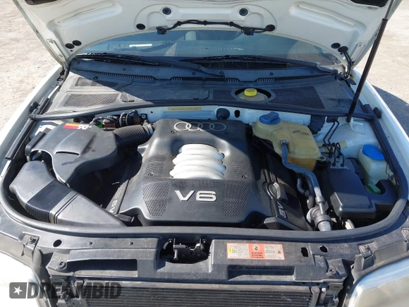 2001 Audi A4 с VIN WAUDH68D61A084340, выставлен на аукционе IAAI как лот 42866191 с пробегом 141 970 миль миль и . История ставок и продаж доступна на DreamBid. Изображение 10.
