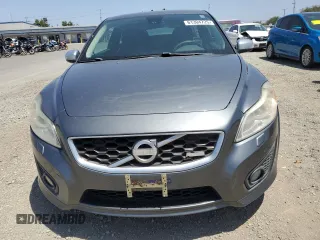 2013 Volvo C30 T5 with VIN YV1672MK4D2310752, listed as a Copart auction lot 61304725 with 92,653 mi miles and Salvage title. Bid and sale history available at DreamBid. Image 5.
