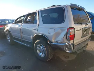 2000 Toyota 4Runner SR5 with VIN JT3HN86R1Y0313227, listed as a IAAI auction lot 41271217 with 236,293 mi miles. Bid and sale history available at carsss.com. Image 3.