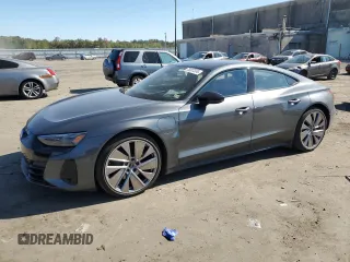 2022 Audi e-tron GT Prestige z VIN WAUEJBFW7N7006626, wystawiony jako Copart lot #75207374 z przebiegiem 27 095 mil mil oraz Szkody całkowita. Historia ofert i sprzedaży dostępna na DreamBid. Obrazek 1.