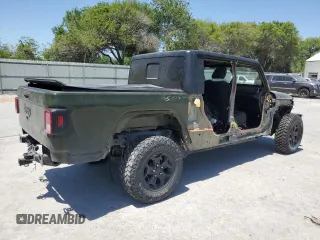 2021 Jeep Gladiator Willys with VIN 1C6HJTAG7ML582820, listed as a Copart auction lot 52418205 with 33,524 mi miles and Salvage Title. Bid and sale history available at carsss.com. Image 3.