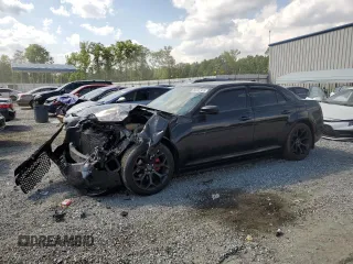 2019 Chrysler 300 S z VIN 2C3CCABG0KH635016, wystawiony jako Copart lot #56287955 z przebiegiem 91 839 mil mil oraz Szkoda całkowita • Salvage title. Historia ofert i sprzedaży dostępna na DreamBid. Obrazek 1.