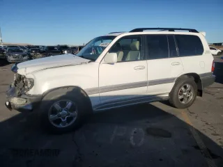 2006 Toyota Land Cruiser with VIN JTEHT05J162082776, listed as a Copart auction lot 46653985 with 203,155 mi miles and Salvage Title. Bid and sale history available at carsss.com. Image 1.