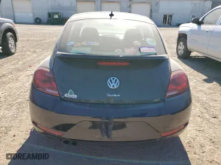 2018 Volkswagen Beetle S with VIN 3VWFD7ATXJM707800, listed as a Copart auction lot 74810074 with 32,467 mi miles and Clean Title. Bid and sale history available at carsss.com. Image 6.