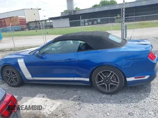 2018 Ford Mustang EcoBoost Premium z VIN 1FATP8UH3J5124748, wystawiony jako IAAI lot #42295710 z przebiegiem 143 000 mil mil oraz . Historia ofert i sprzedaży dostępna na DreamBid. Obrazek 14.