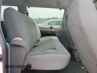 2005 Ford Econoline Passenger XL z VIN 1FBSS31P15HA82110, wystawiony jako Copart lot #52785675 z przebiegiem 158 908 mil mil oraz Szkoda całkowita • Salvage title. Historia ofert i sprzedaży dostępna na DreamBid. Obrazek 11.