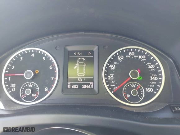 2015 Volkswagen Tiguan S with VIN WVGBV7AX5FW610055, listed as a IAAI auction lot 41502961 with 81,683 mi miles. Bid and sale history available at carsss.com. Image 7.