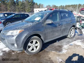 2013 Toyota RAV4 XLE with VIN JTMRFREV5DD032018, listed as a IAAI auction lot 41514088 with 142,917 mi miles. Bid and sale history available at carsss.com. Image 2.