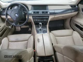 2010 BMW 7 Series 750Li z VIN WBAKB8C57ACY63934, wystawiony jako Copart lot #58851285 z przebiegiem Nie podano mil oraz Czysty tytuł • Clean title. Historia ofert i sprzedaży dostępna na DreamBid. Obrazek 8.