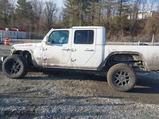2023 Jeep Gladiator Overland with VIN 1C6HJTFG4PL514441, listed as a IAAI auction lot 41416018 with 56,478 mi miles. Bid and sale history available at carsss.com. Image 13.