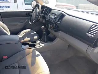 2006 Toyota Tacoma with VIN 5TEUX42N16Z239742, listed as a IAAI auction lot 42226684 with 157,059 mi miles and . Bid and sale history available at DreamBid. Image 5.