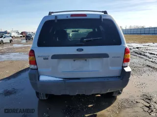 2002 Ford Escape XLT Choice with VIN 1FMYU03172KB66305, listed as a Copart auction lot 41917155 with 135,184 mi miles and Clean Title. Bid and sale history available at carsss.com. Image 6.