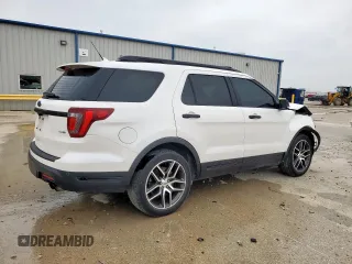 2018 Ford Explorer Sport z VIN 1FM5K8GT1JGB77644, wystawiony jako Copart lot #59732595 z przebiegiem 118 210 mil mil oraz Szkoda całkowita • Salvage title. Historia ofert i sprzedaży dostępna na DreamBid. Obrazek 3.