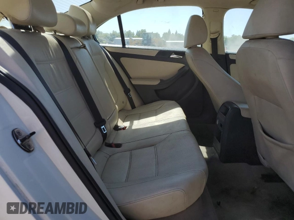 2011 Volkswagen Jetta SE with VIN 3VWDZ7AJ8BM360976, listed as a Copart auction lot 62428185 with 234,172 mi miles and Clean title. Bid and sale history available at DreamBid. Image 10.