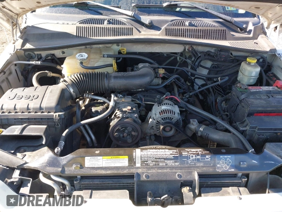 2004 Jeep Liberty Sport with VIN 1J4GL48K24W303510, listed as a IAAI auction lot 41660788 with 178,067 mi miles. Bid and sale history available at carsss.com. Image 10.