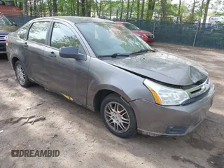 2010 Ford Focus SE with VIN 1FAHP3FNXAW125238, listed as a IAAI auction lot 42109371 with 179,761 mi miles. Bid and sale history available at carsss.com. Image 1.