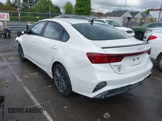 2023 Kia Forte GT-Line z VIN 3KPF54AD5PE583428, wystawiony jako IAAI lot #42016122 z przebiegiem 16 589 mil mil oraz . Historia ofert i sprzedaży dostępna na DreamBid. Obrazek 3.