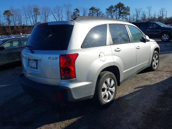 2007 Suzuki XL7 Luxury with VIN 2S3DB417376120344, listed as a IAAI auction lot 41766589 with 999,999 mi miles. Bid and sale history available at carsss.com. Image 4.