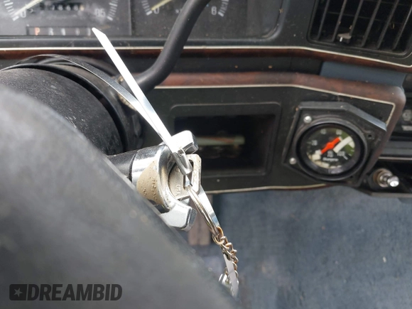 1990 Ford F-150 z VIN 1FTEF15N5LNB22374, wystawiony jako IAAI lot #42443032 z przebiegiem 97 868 mil mil oraz . Historia ofert i sprzedaży dostępna na DreamBid. Obrazek 11.