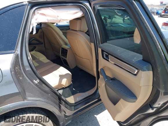 2021 Porsche Cayenne S with VIN WP1AB2AY8MDA28690, listed as a IAAI auction lot 42333167 with 39,489 mi miles and . Bid and sale history available at DreamBid. Image 8.