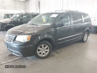 2012 Chrysler Town & Country Touring z VIN 2C4RC1BG3CR350599, wystawiony jako IAAI lot #42307293 z przebiegiem 233 082 mil mil oraz . Historia ofert i sprzedaży dostępna na DreamBid. Obrazek 2.