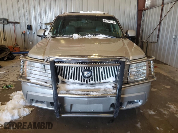 2006 Cadillac Escalade EXT z VIN 3GYEK62N46G206027, wystawiony jako Copart lot #85702774 z przebiegiem 151 721 mil mil oraz Czysty tytuł • Clean title. Historia ofert i sprzedaży dostępna na DreamBid. Obrazek 5.
