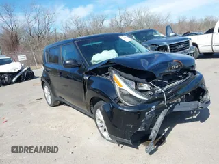 2016 Kia Soul + with VIN KNDJP3A57G7394397, listed as a IAAI auction lot 41621912 with 140,070 mi miles. Bid and sale history available at carsss.com. Image 1.